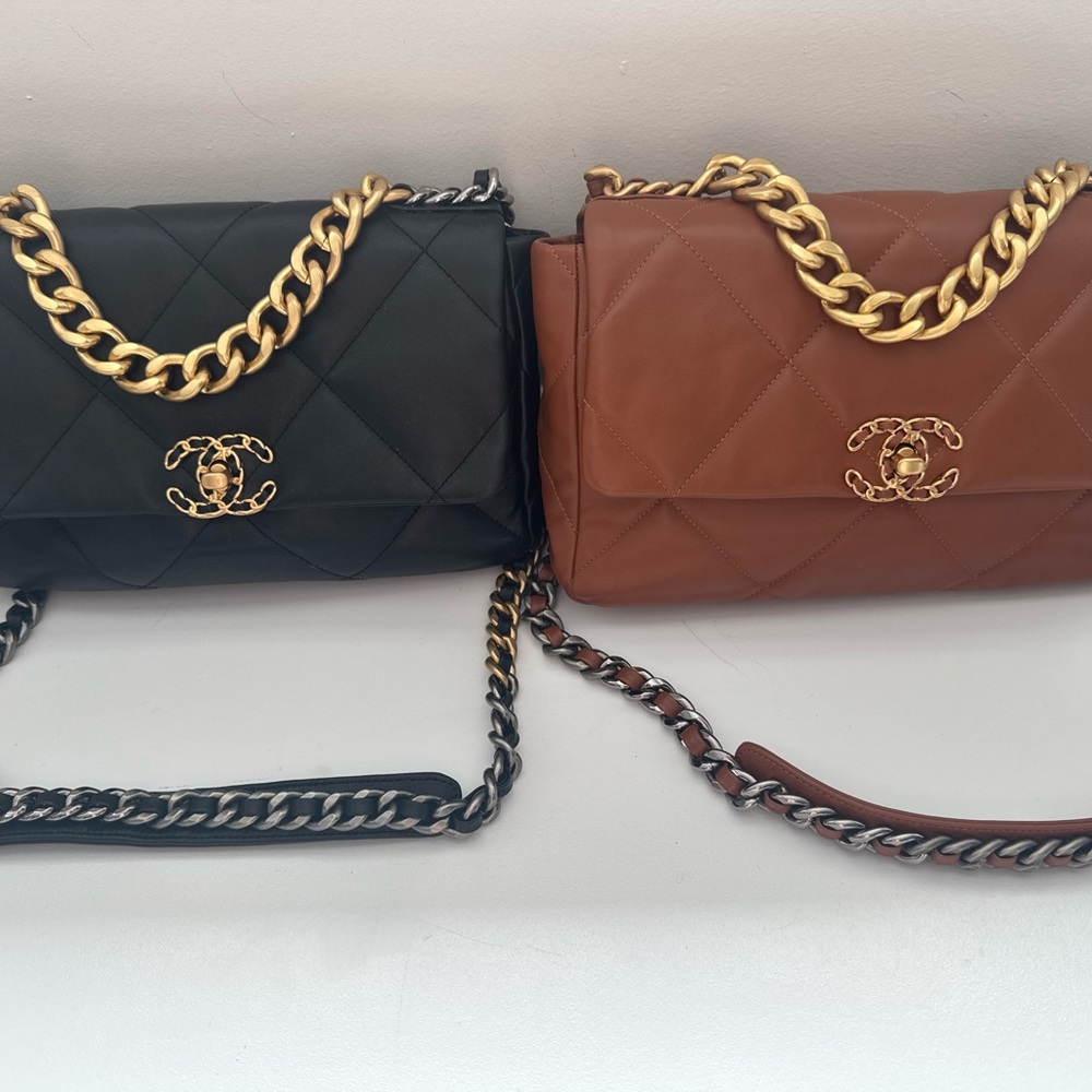 CHANEL 19 Black Quilted Shoulder Bags